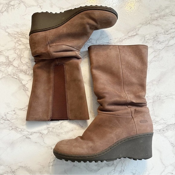 Keen Akita Pull On Leather Mid Calf Chelsea Boot Wedge Heel Women’s Size 8.5 EUC - Picture 5 of 10